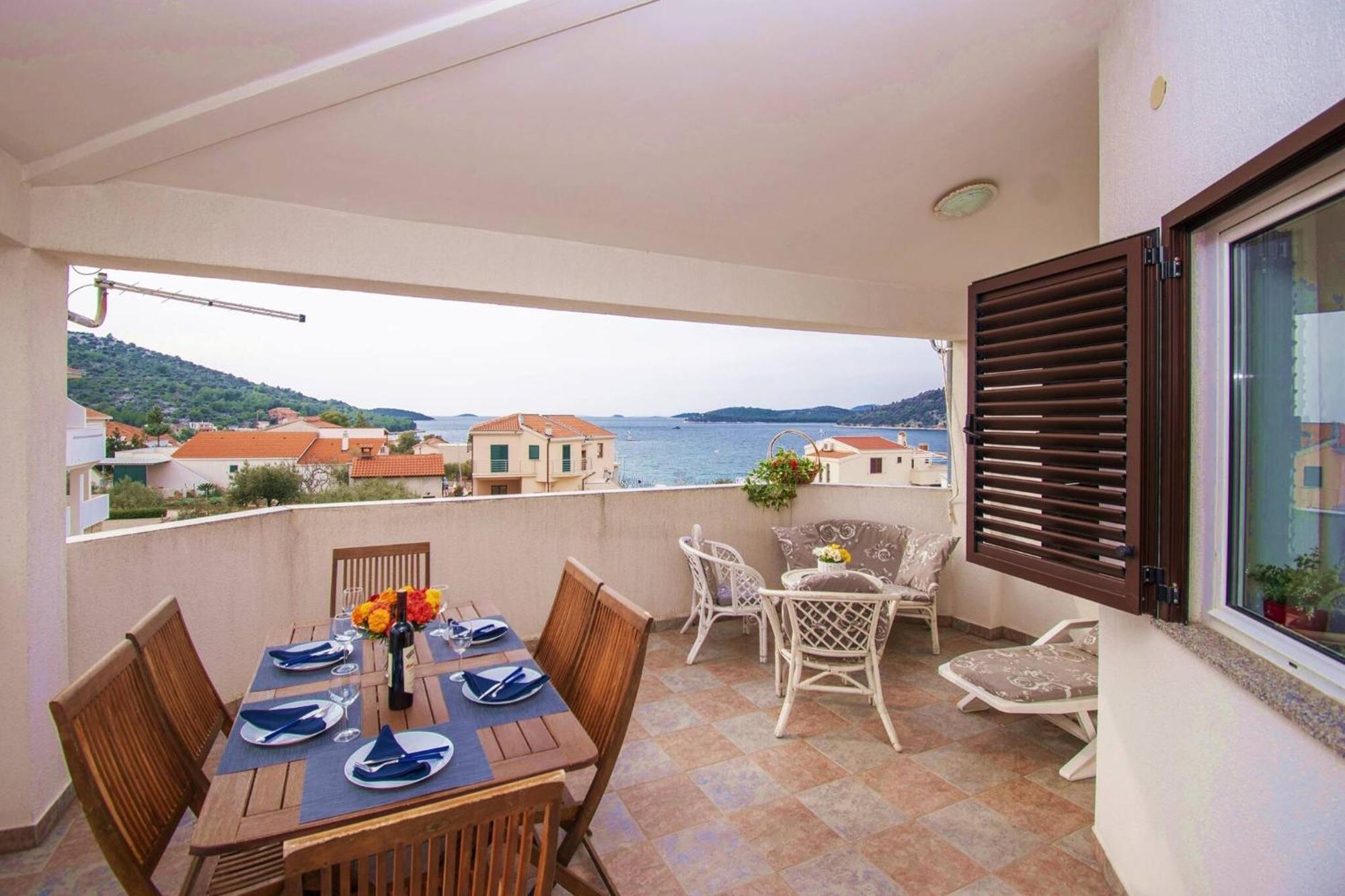 Apartment Meri Razanj With Sea View Exterior photo