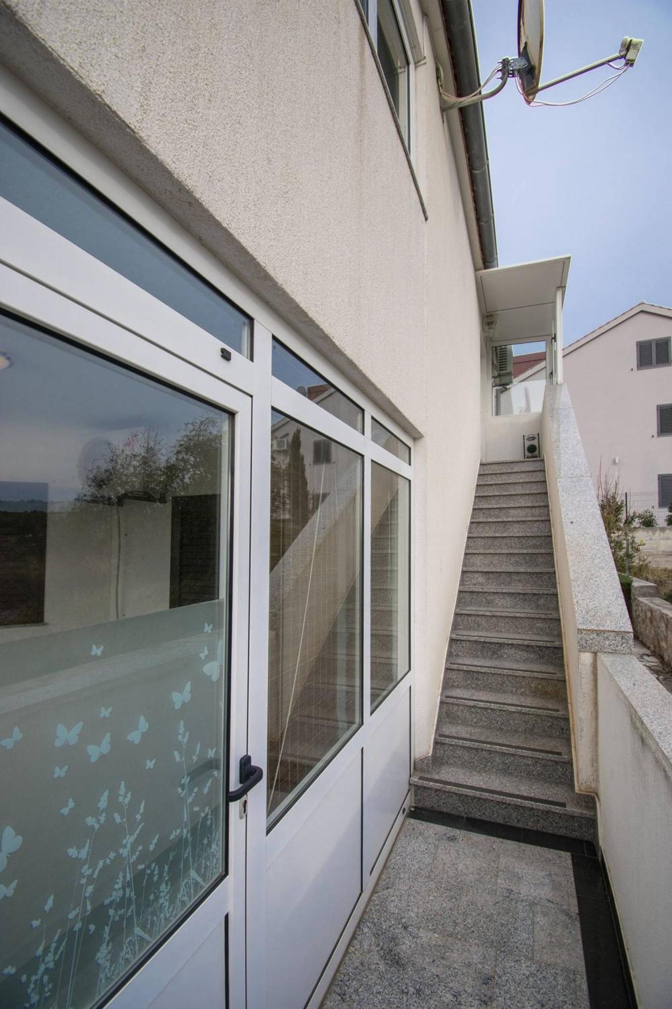 Apartment Meri Razanj With Sea View Exterior photo