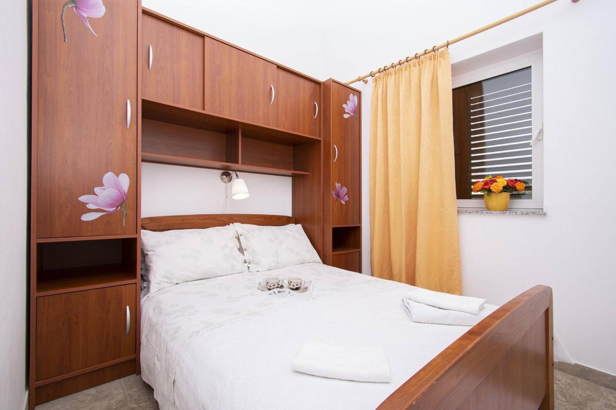 Apartment Meri Razanj With Sea View Exterior photo