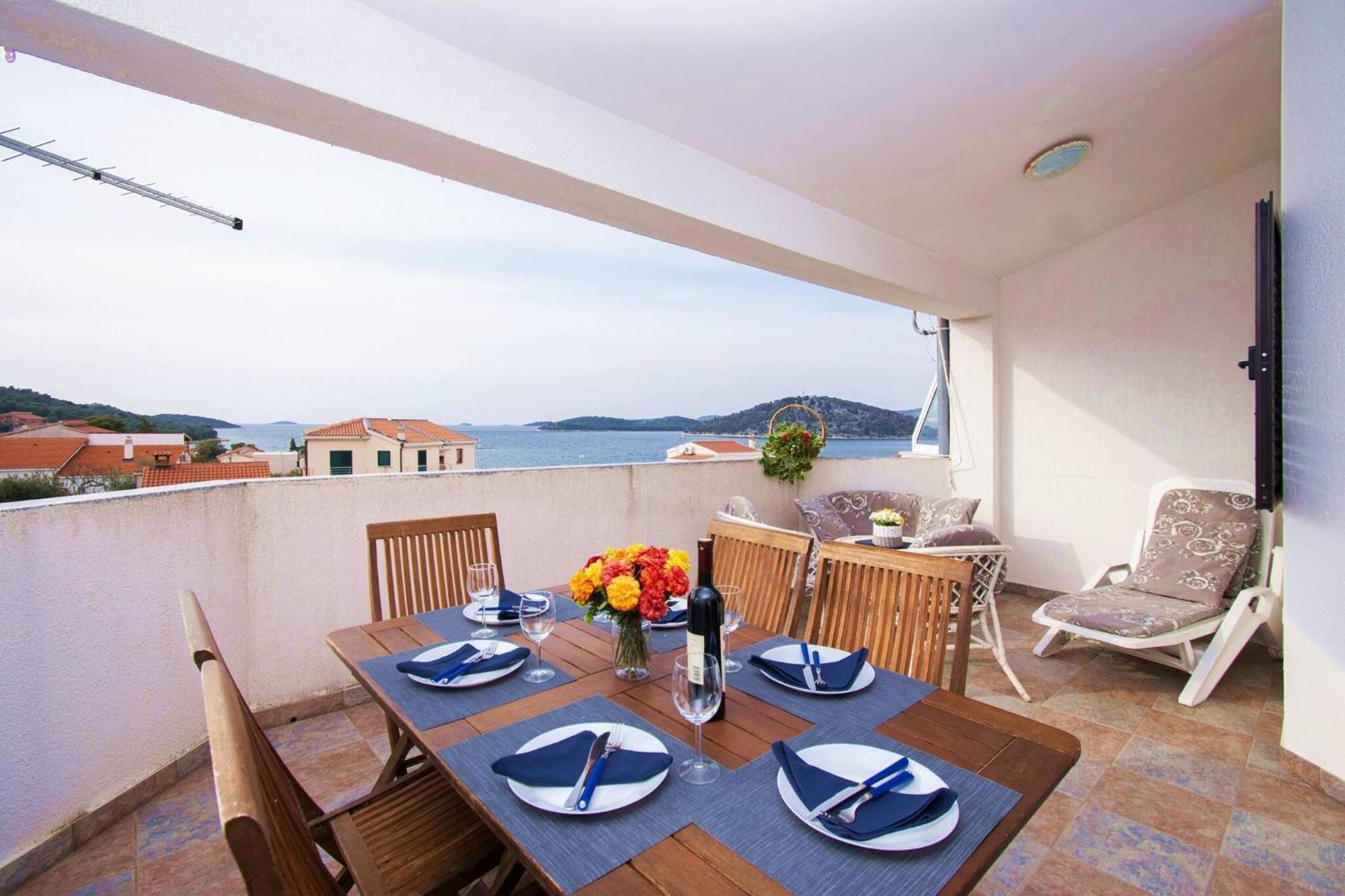 Apartment Meri Razanj With Sea View Exterior photo
